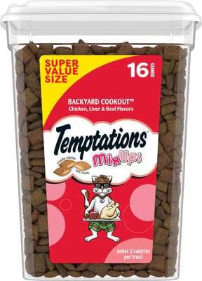 Temptations MixUps Backyard Cookout flavor soft and crunchy cat treats, 16-oz tub